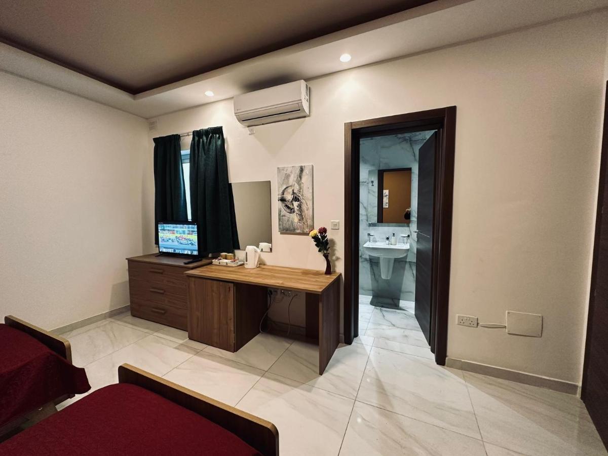 Seaside Accomodation Marsaskala Bagian luar foto