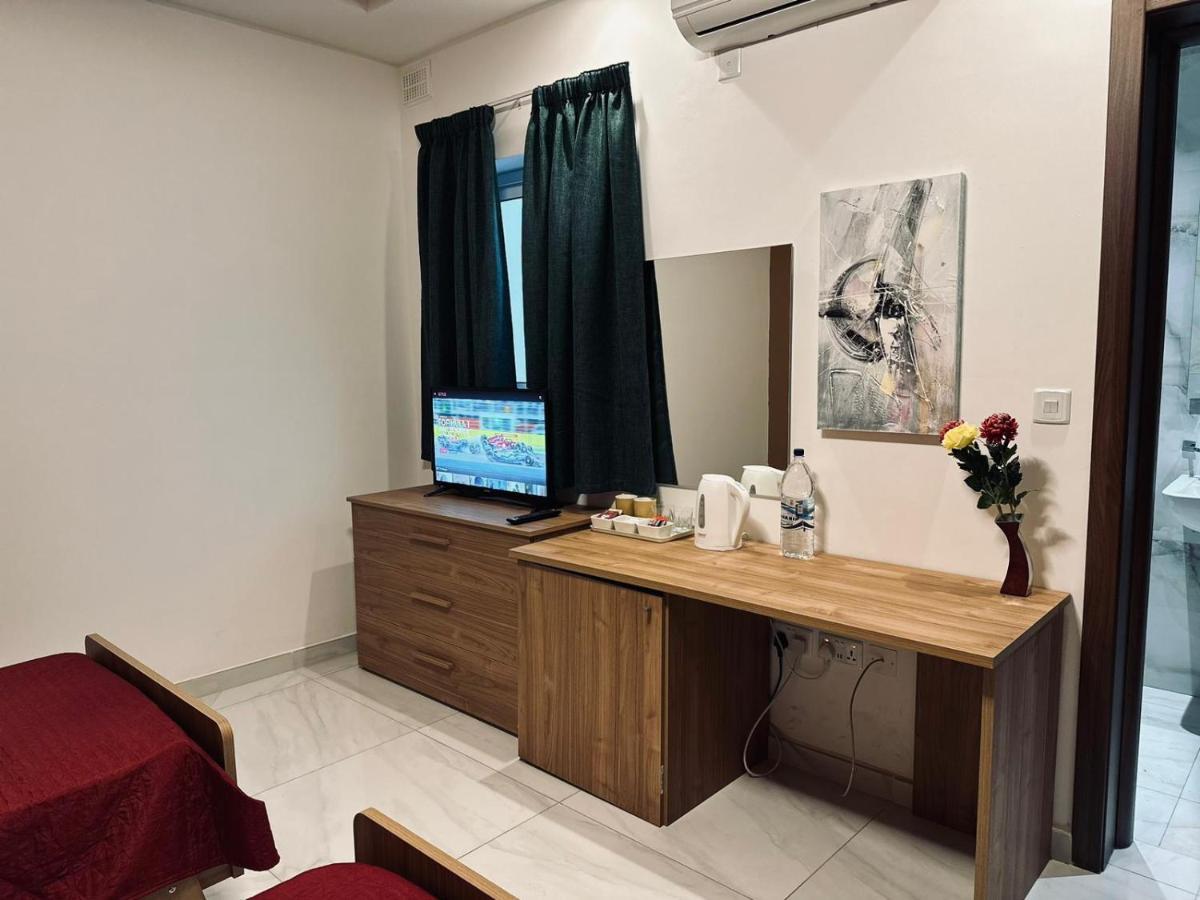 Seaside Accomodation Marsaskala Bagian luar foto